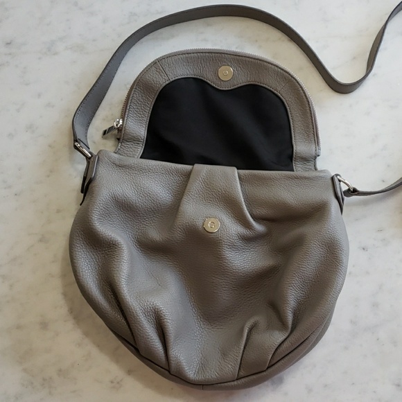 Marc Jacobs Leather Fold Over Messenger Bag purse - Picture 4 of 8